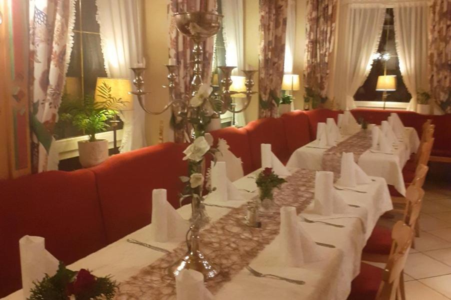 Hotel Landgasthof Gruener Baum Hochdorf エクステリア 写真