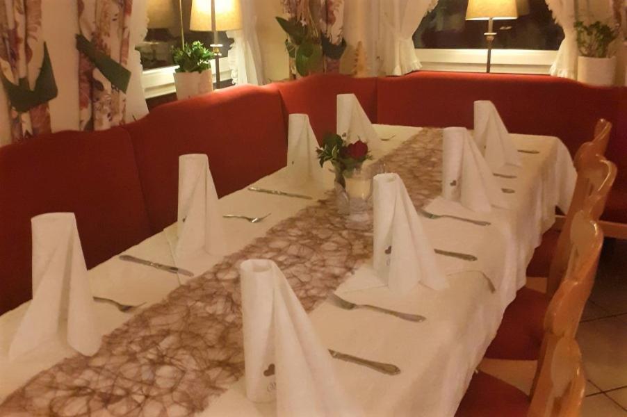 Hotel Landgasthof Gruener Baum Hochdorf エクステリア 写真