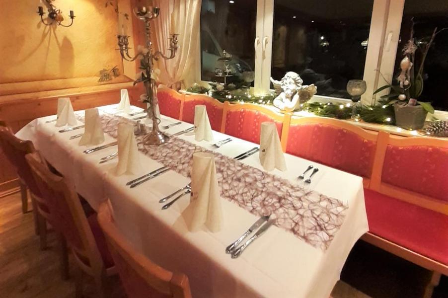 Hotel Landgasthof Gruener Baum Hochdorf エクステリア 写真