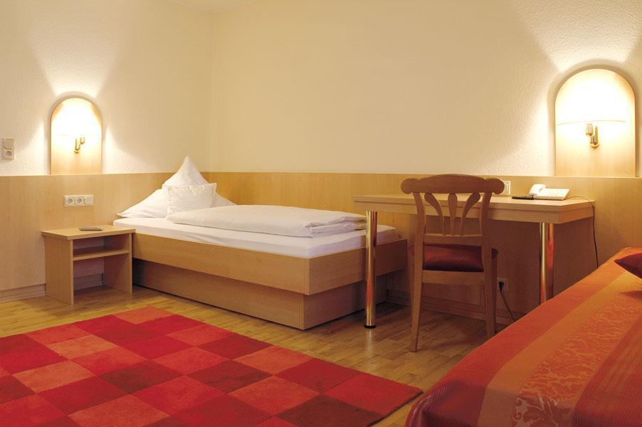 Hotel Landgasthof Gruener Baum Hochdorf エクステリア 写真