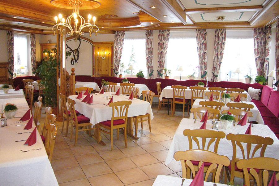 Hotel Landgasthof Gruener Baum Hochdorf エクステリア 写真