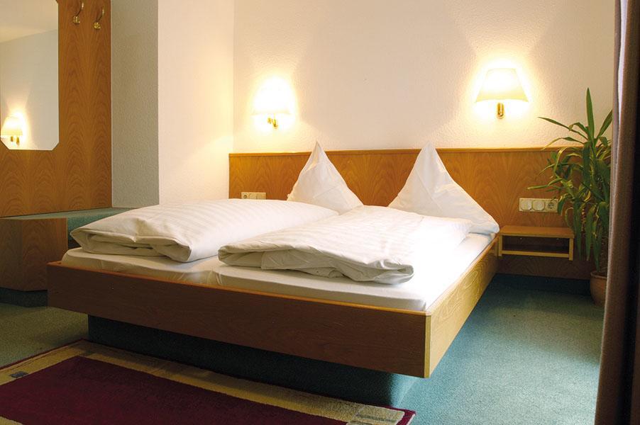 Hotel Landgasthof Gruener Baum Hochdorf エクステリア 写真